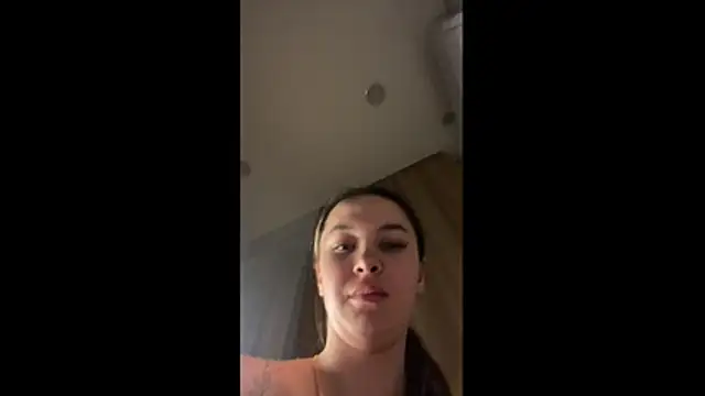 Snapshot of LunaCurlly chatting on February 2026 03:32:02 PM LunaCurlly online show from February 2026 03:32:02 PM