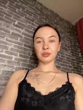 LunaCurlly online show from March 2026 04:55:01 PM