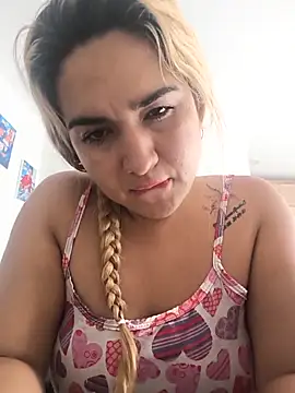 violet-grey online show from April 2026 01:45:02 PM