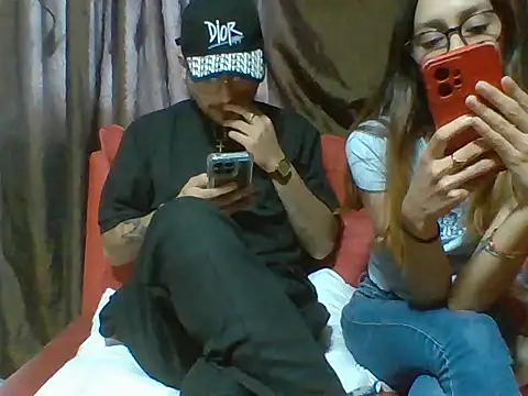 Snapshot of Karamel444 chatting on February 2026 10:52:01 PM Karamel444 online show from February 2026 10:52:01 PM