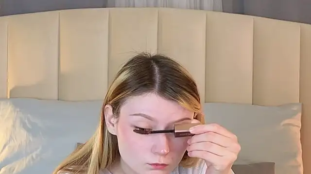 AlyssFrost online show from April 2026 02:15:01 AM