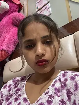 samayra1144 online show from June 2026 07:37:01 PM