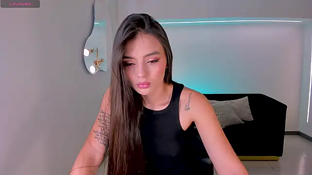 Snapshot of JulietteMoreau chatting on February 2026 08:10:01 PM JulietteMoreau online show from February 2026 08:10:01 PM