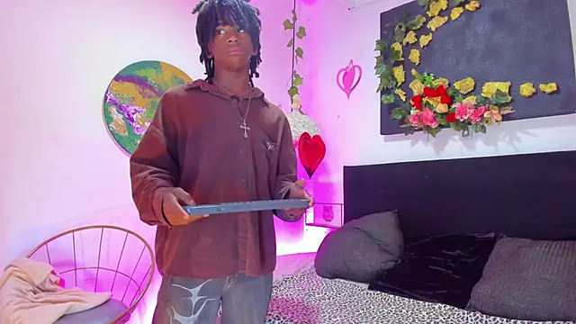 Snapshot of Mashall_lee chatting on February 2026 07:13:02 PM Mashall lee online show from February 2026 07:13:02 PM