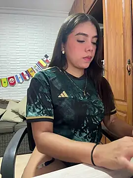Luna rousse26 online show from June 2026 04:11:02 PM