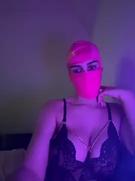 Snapshot of Esmeralda972 chatting on February 2026 05:52:01 PM Esmeralda972 online show from February 2026 05:52:01 PM