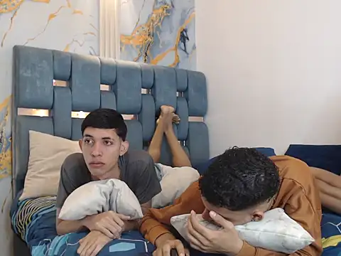 Snapshot of GOLD_BOYS chatting on February 2026 01:22:02 PM GOLD BOYS online show from February 2026 01:22:02 PM