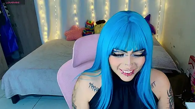 Snapshot of maliciaXpoison chatting on May 2026 02:41:01 AM maliciaXpoison online show from May 2026 02:41:01 AM