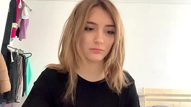 Snapshot of TakenTrumpet chatting on February 2026 12:15:01 PM TakenTrumpet online show from February 2026 12:15:01 PM