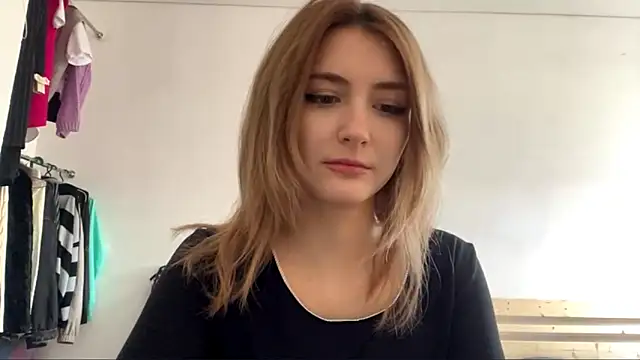 Snapshot of TakenTrumpet chatting on March 2026 12:29:01 PM TakenTrumpet online show from March 2026 12:29:01 PM