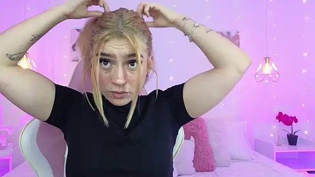 Emma softt online show from April 2026 05:51:02 AM