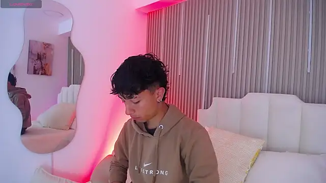 Aiden Rivers  online show from March 2026 12:43:02 PM