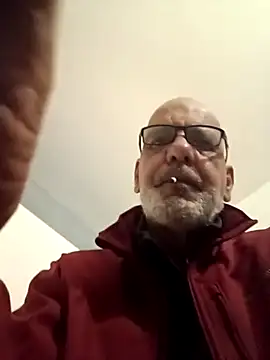 Snapshot of Milwokee chatting on February 2026 10:04:01 AM Milwokee online show from February 2026 10:04:01 AM