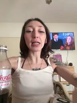 Snapshot of FrutillitaXX chatting on February 2026 04:47:02 PM FrutillitaXX online show from February 2026 04:47:02 PM