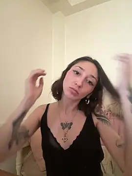 Snapshot of FrutillitaXX chatting on March 2026 08:59:01 PM FrutillitaXX online show from March 2026 08:59:01 PM