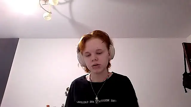 CurlaPettyBom online show from February 2026 08:26:01 AM