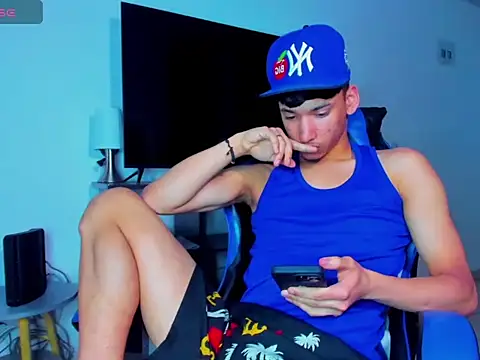 Lyam Russo online show from April 2026 08:59:01 AM