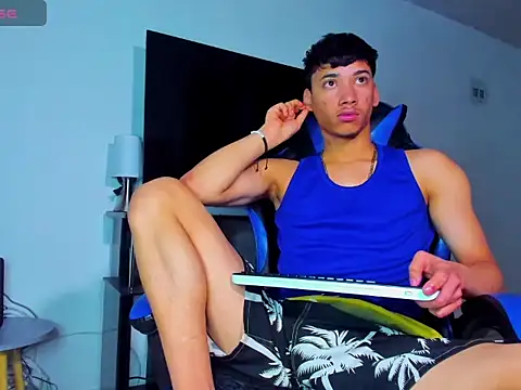 Lyam Russo online show from April 2026 06:36:01 AM