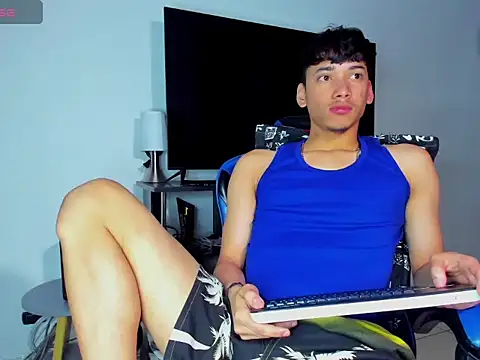 Lyam Russo online show from April 2026 03:02:01 AM