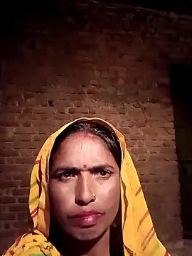 Snapshot of Hot_re83 chatting on February 2026 04:41:01 PM Hot re83 online show from February 2026 04:41:01 PM