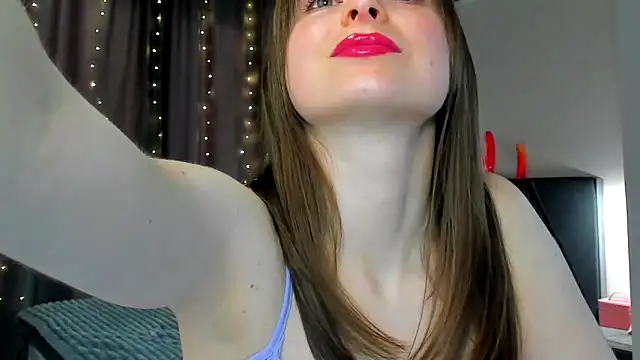 megann fox2 online show from April 2026 02:40:02 PM