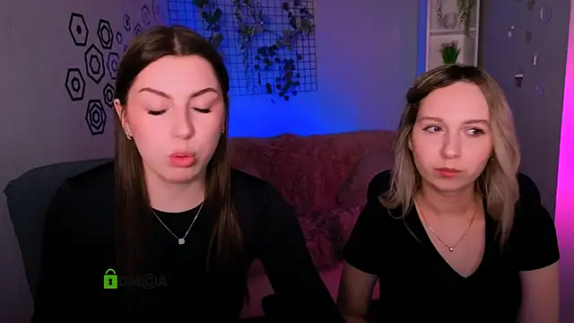 amalialowell online show from March 2026 08:08:02 PM