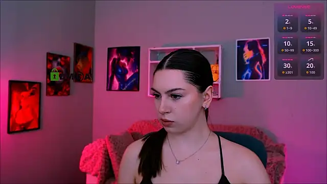 Snapshot of amalialowell chatting on May 2026 09:17:02 AM amalialowell online show from May 2026 09:17:02 AM
