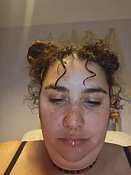 Deesse luna online show from April 2026 06:52:01 PM