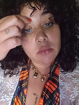 Deesse luna online show from April 2026 07:03:01 PM