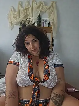 Snapshot of Deesse_luna chatting on April 2026 08:08:01 AM Deesse luna online show from April 2026 08:08:01 AM