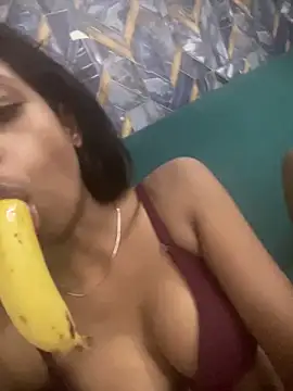 Rani1993 online show from February 2026 08:21:01 PM