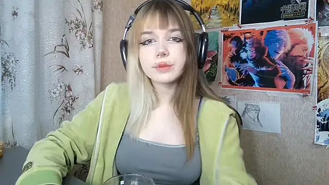 Snapshot of MilaTyan chatting on May 2026 04:05:02 PM MilaTyan online show from May 2026 04:05:02 PM
