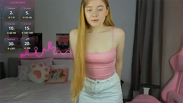 EvaRaee online show from March 2026 06:20:01 AM