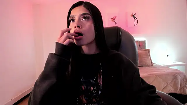 Snapshot of GuggaHell chatting on February 2026 12:39:02 PM GuggaHell online show from February 2026 12:39:02 PM