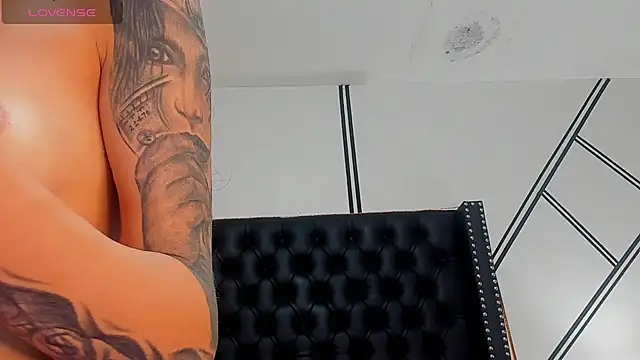 Snapshot of evangeline_valencia chatting on February 2026 09:33:01 PM evangeline valencia online show from February 2026 09:33:01 PM