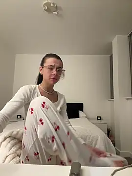 Amberbanxx online show from March 2026 09:59:01 PM