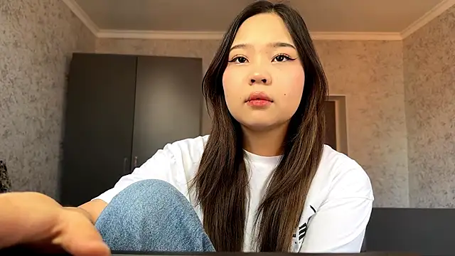 Snapshot of RegenaLandauer chatting on February 2026 06:47:02 AM RegenaLandauer online show from February 2026 06:47:02 AM