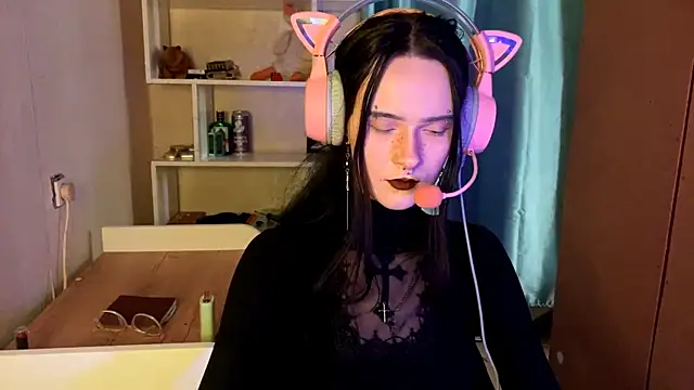 Snapshot of MabelDefina chatting on February 2026 11:06:02 AM MabelDefina online show from February 2026 11:06:02 AM