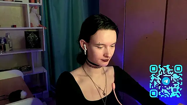 MabelDefina online show from March 2026 01:00:01 PM