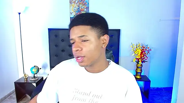 liiam3 online show from April 2026 08:48:01 PM