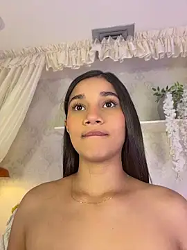 AlessiaVallmont online show from July 2026 10:05:02 PM