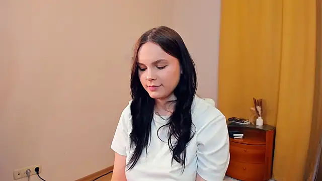 LeilaErcolani online show from March 2026 07:16:02 PM