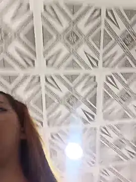 Snapshot of Valeriee1 chatting on February 2026 10:52:02 PM Valeriee1 online show from February 2026 10:52:02 PM