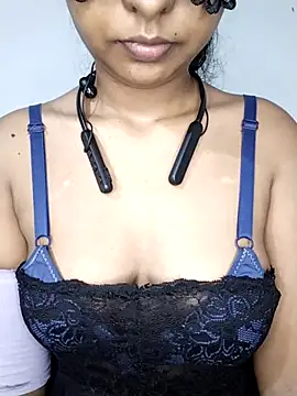 Snapshot of ASHANYA_JAYASOORIYA chatting on April 2026 02:53:01 AM ASHANYA JAYASOORIYA online show from April 2026 02:53:01 AM