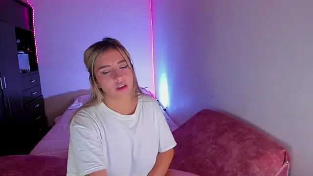 saradiazxxx online show from April 2026 07:45:01 AM