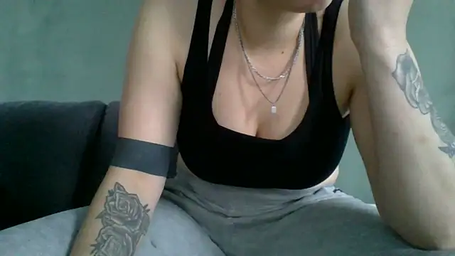 Geileboef28 online show from April 2026 03:37:02 PM