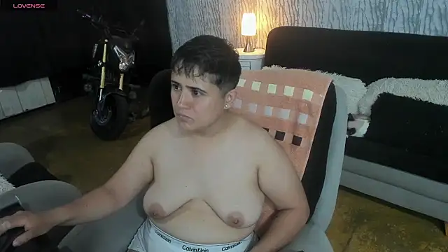 SophiaKnox online show from February 2026 12:06:02 AM