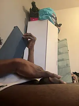 Snapshot of neycrystal001 chatting on March 2026 09:27:01 AM neycrystal001 online show from March 2026 09:27:01 AM