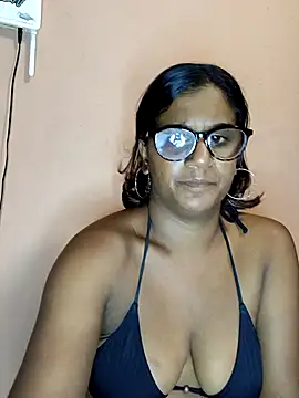 indianstrawberrylips4u online show from February 2026 06:06:02 PM