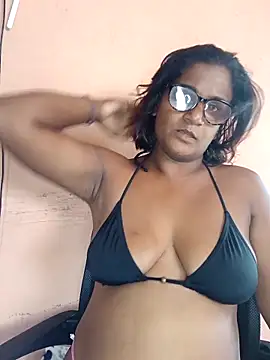 Snapshot of indianstrawberrylips4u chatting on April 2026 12:39:01 PM indianstrawberrylips4u online show from April 2026 12:39:01 PM